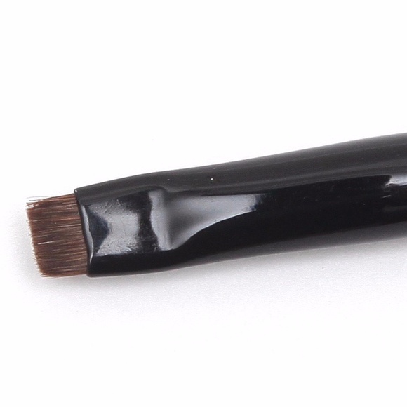 Wayne Goss Other - WAYNE GOSS 08 Eyeliner Brush NEW